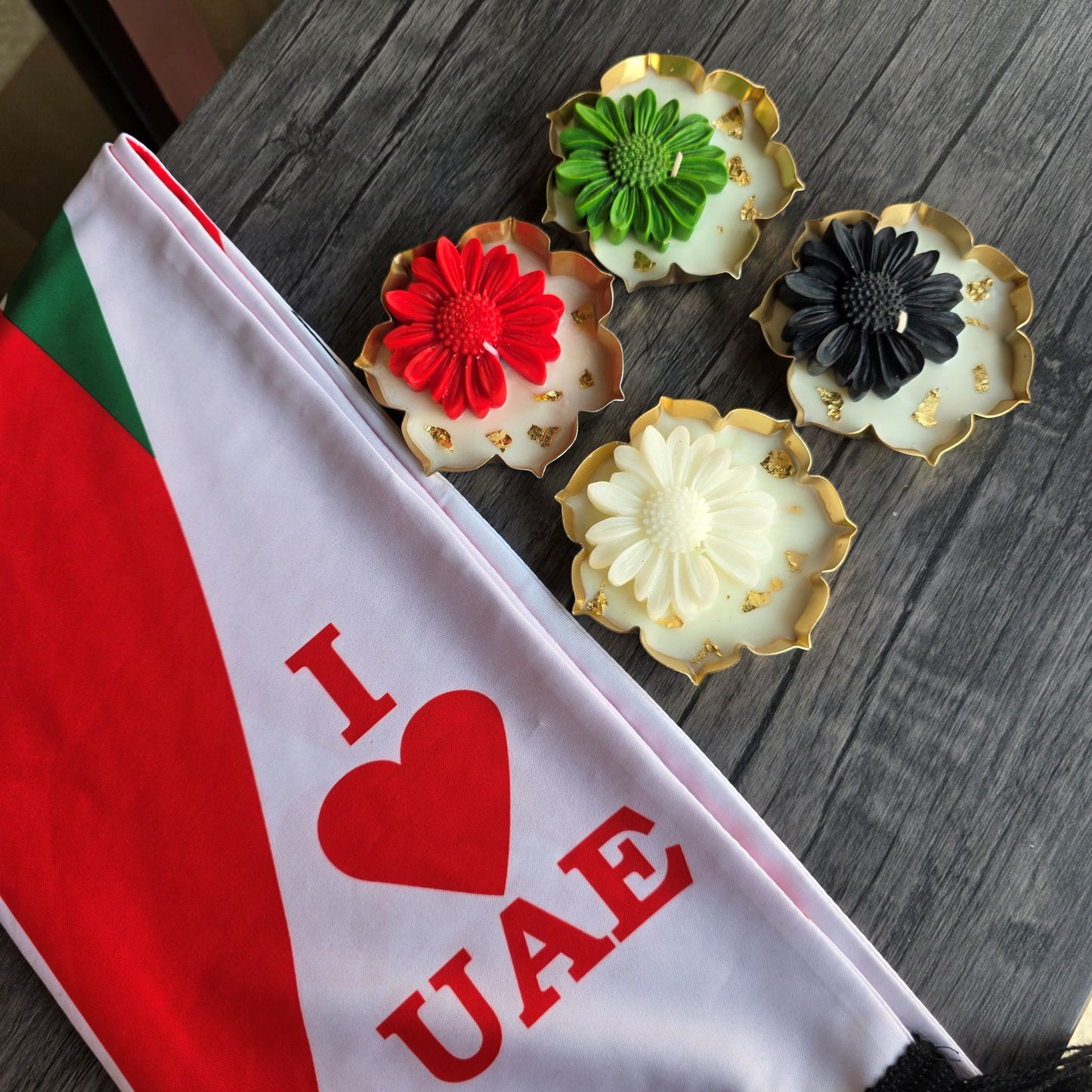 Flower theme candle set of 4