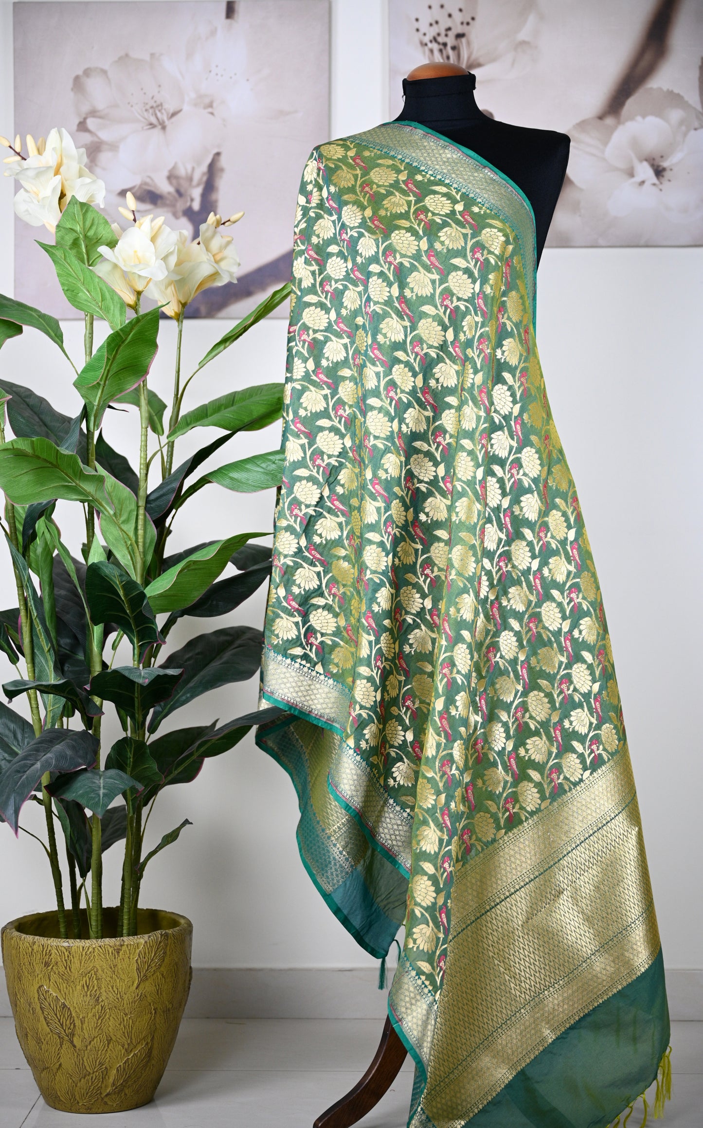 Banarasi Silk Dupatta - Urban Roots