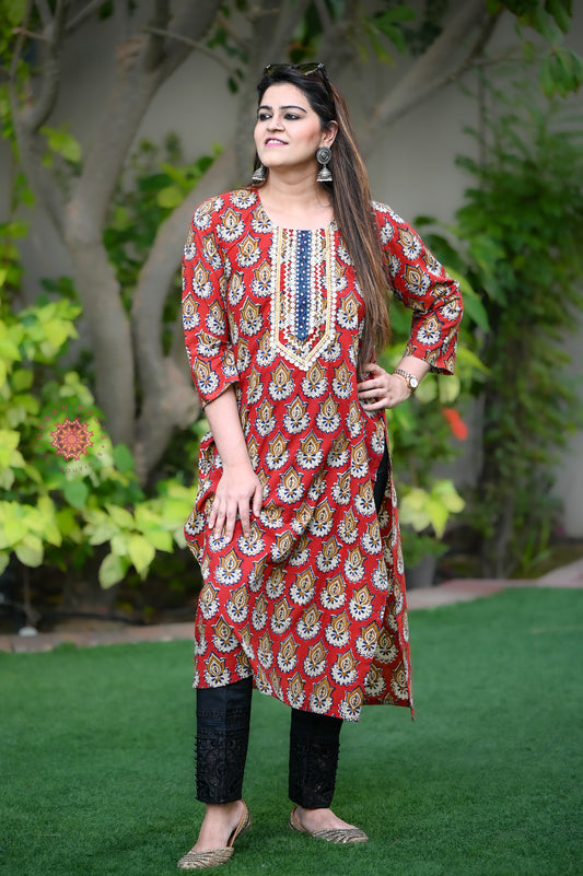 Block Printed Stitched Cotton Kurti With Gota / Lace Work