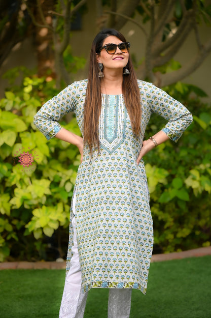 Block Printed Stitched Cotton Kurti With Gota / Lace Work