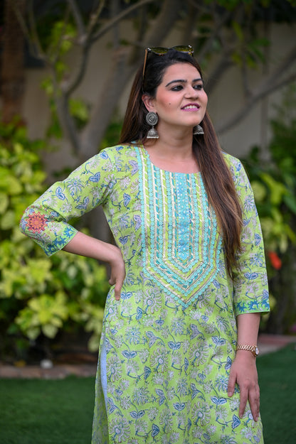 Block Printed Stitched Cotton Kurti With Gota / Lace Work