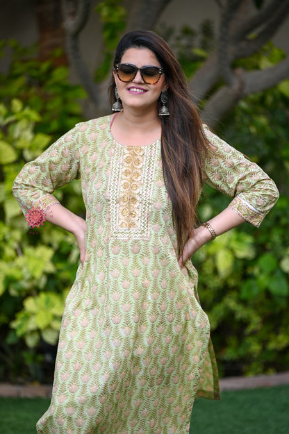 Block Printed Stitched Cotton Kurti With Gota / Lace Work