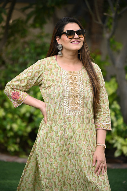 Block Printed Stitched Cotton Kurti With Gota / Lace Work