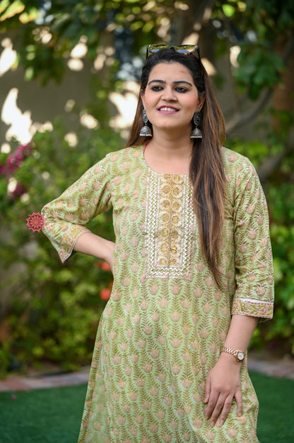 Block Printed Stitched Cotton Kurti With Gota / Lace Work