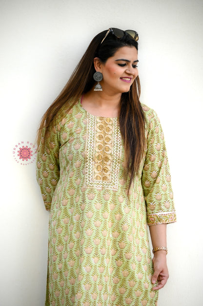 Block Printed Stitched Cotton Kurti With Gota / Lace Work